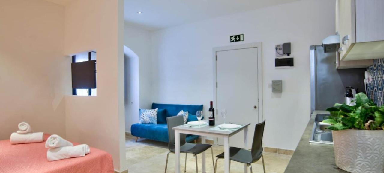 Ursula Apartments Self Catering Studios And 1-Br In Central Valletta By Tritoni Hotels Exteriör bild