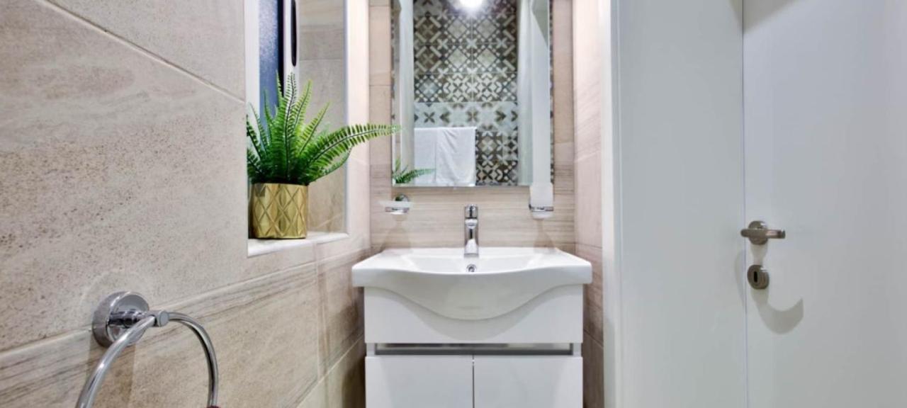 Ursula Apartments Self Catering Studios And 1-Br In Central Valletta By Tritoni Hotels Exteriör bild